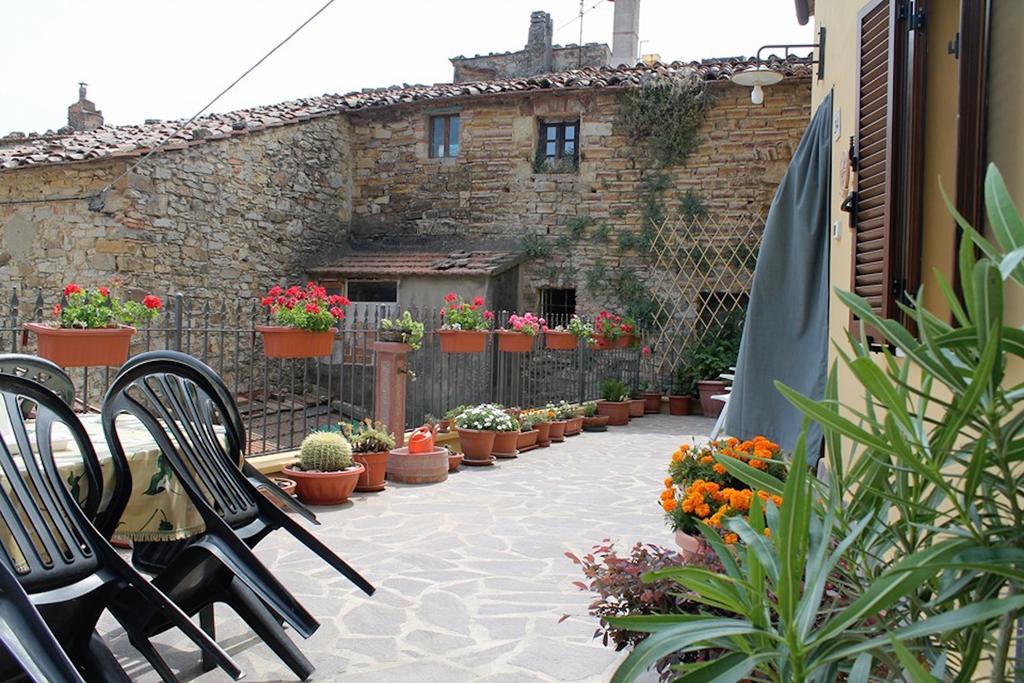 Casa Vacanze In Borgo Monteverdi Marittimo Bagian luar foto