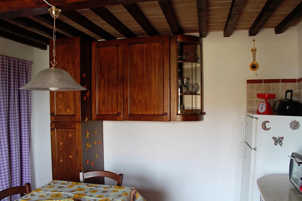 Casa Vacanze In Borgo Monteverdi Marittimo Bagian luar foto